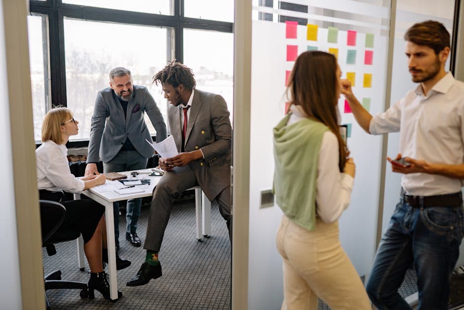 Mastering Hybrid Roles: The Future of Work in a Dynamic