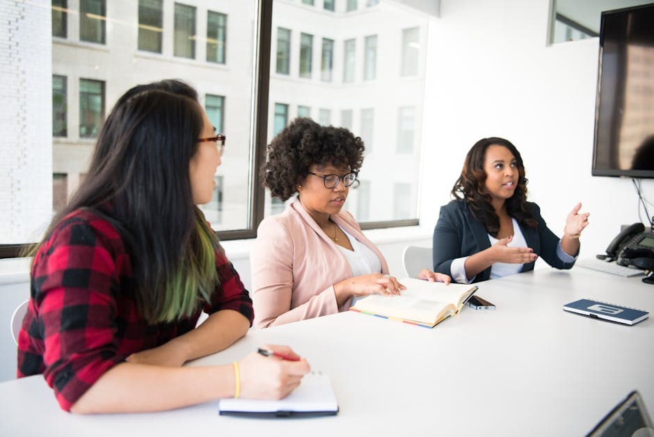 7 Benefits of Meeting Room Booking Systems (With ROI Data)