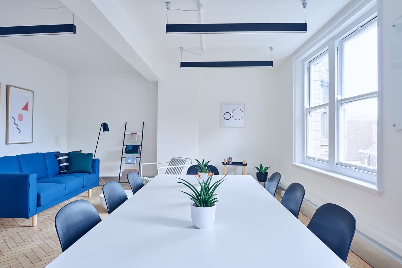 Meeting Room Etiquette: A Guide to Professional Meetings