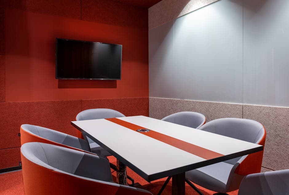 Conference Room Design: Optimizing Space and Technology for Meetings