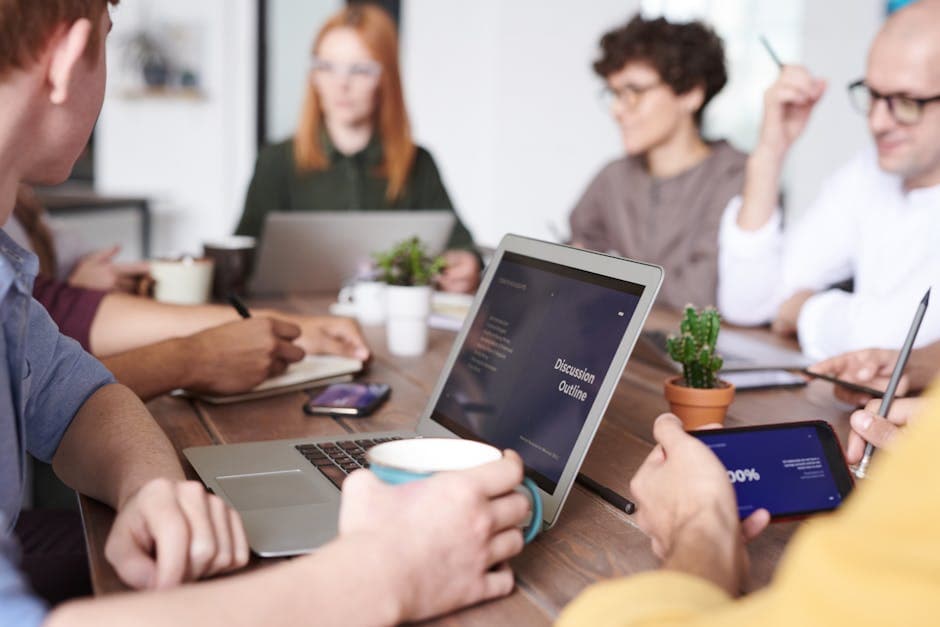 10 Essential Meeting Room Etiquette Tips for a Productive