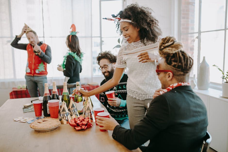 How to Leave Work Early This Holiday Season