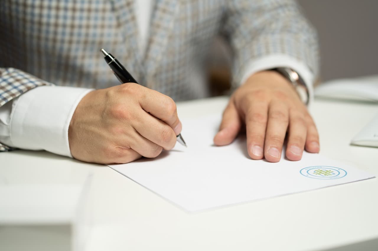 Visitor NDA Tips: Essential Considerations for Protecting