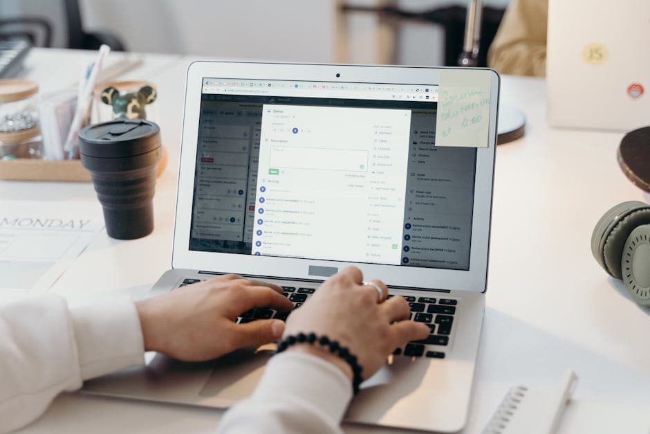 How to Choose the Right Workplace Management Software